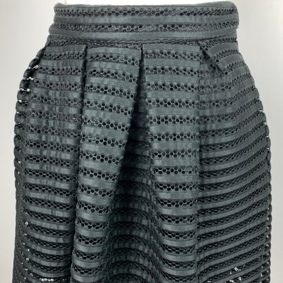 Guess Jet Black Matilda Shadow Stripe Mesh/Lace High Waisted Maxi Skirt Size XS - Picture 4 of 10